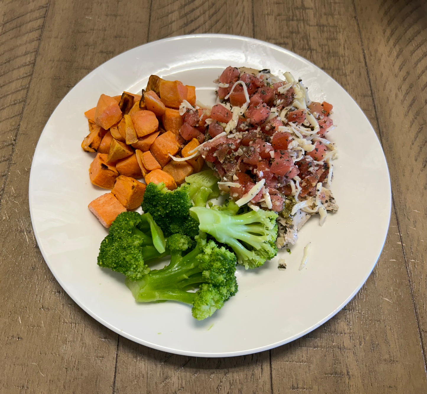 Pesto Bruschetta Chicken HE