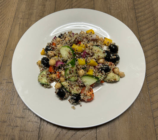 Mediterranean Quinoa Salad (Vegan)